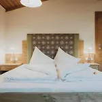 Silberfux فندق 4*